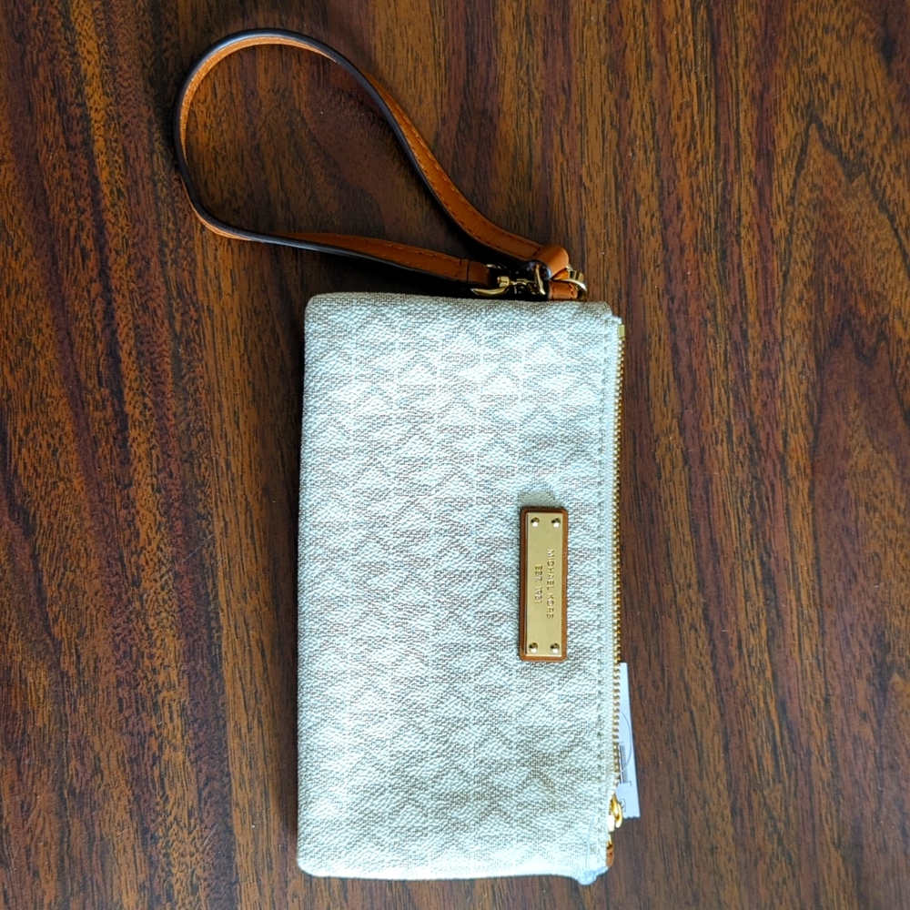 Michael Kors MD Wristlet Vanilla